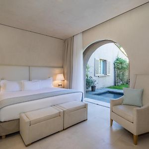 Elegance King Suite